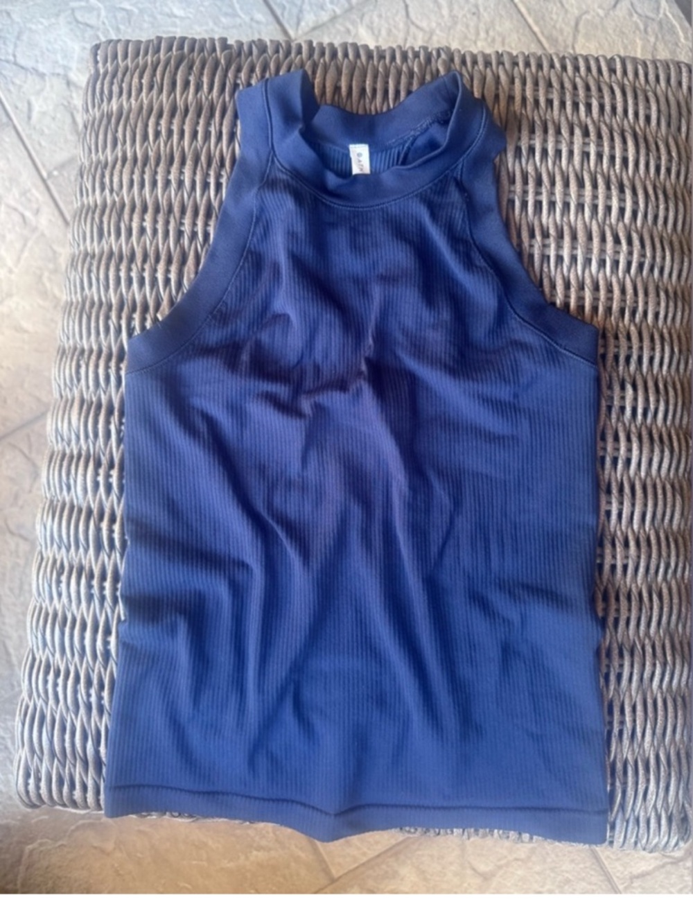 Used Athleta Renew Seamless Racerback Tank Top-IN EXCELLENT COND.. Dark Navy - Picture 3 of 3